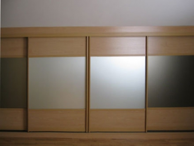 Шкаф-купе с широкими дверями